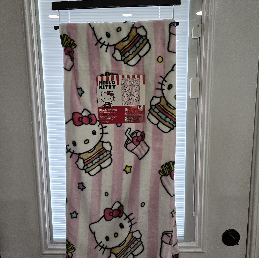 Hello Kitty blanket